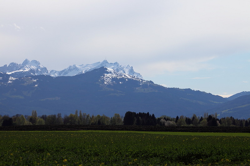 Ins Land schauen im April 1
