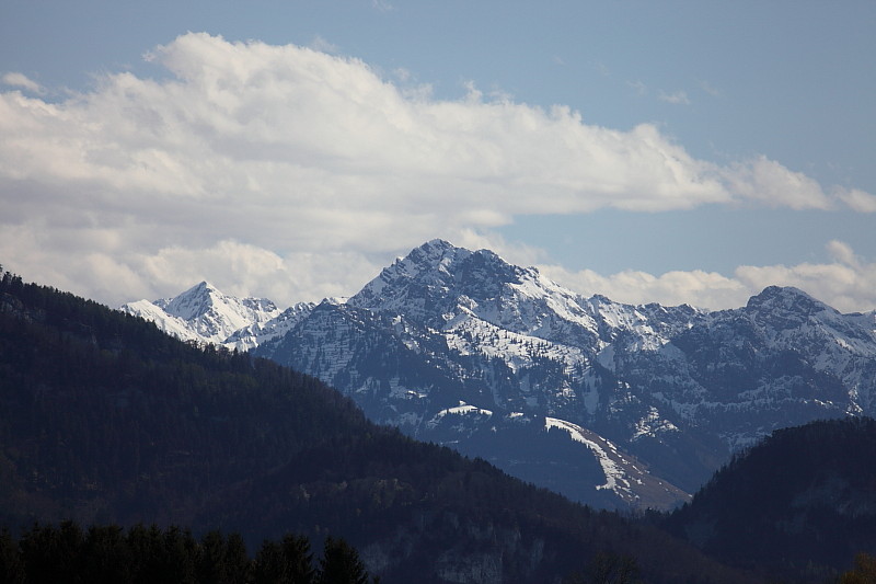 Ins Land schauen im April 2